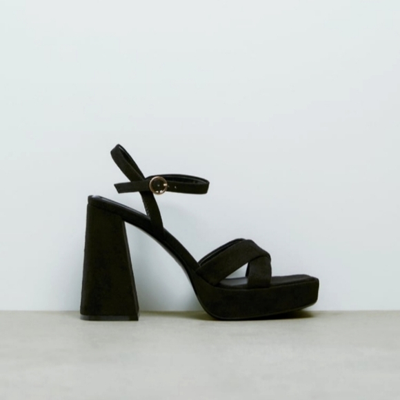 NWT Zara Strappy Platform Heeled Sandals - Picture 2 of 2